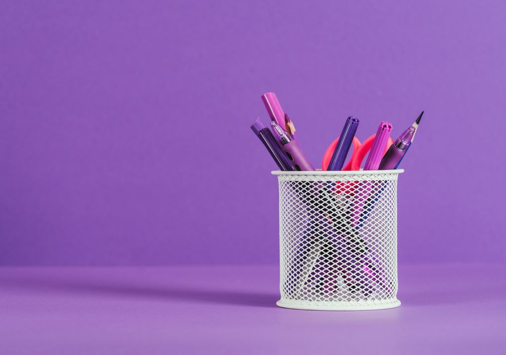 Pen-Holder-Thefabweb.com