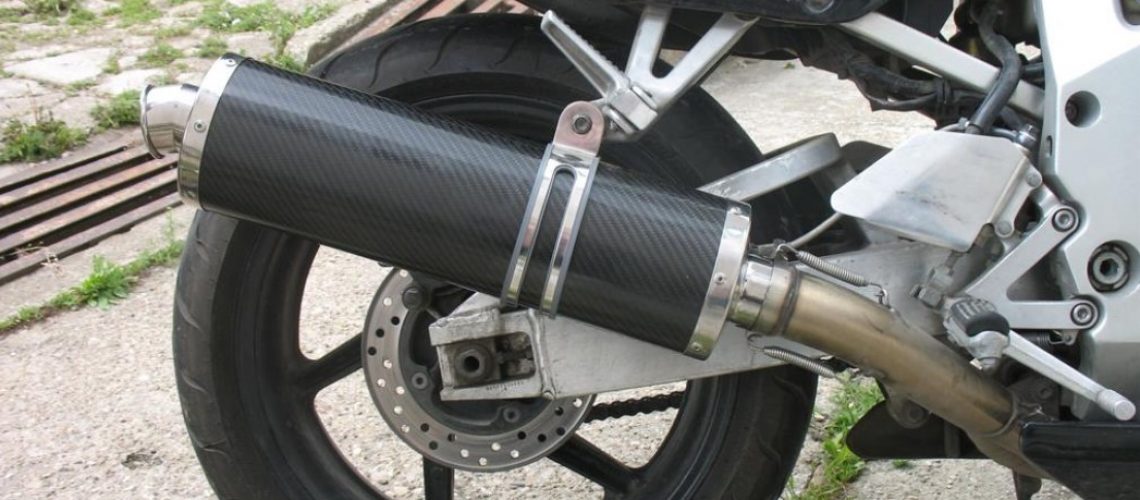 2 Into 1 VS Dual Exhaust A Motorcycle Exhaust Comparison TheFab