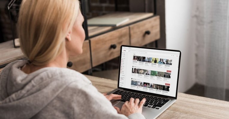 How-To-Download-YouTube-Videos-On-Laptops-Thefabweb.com